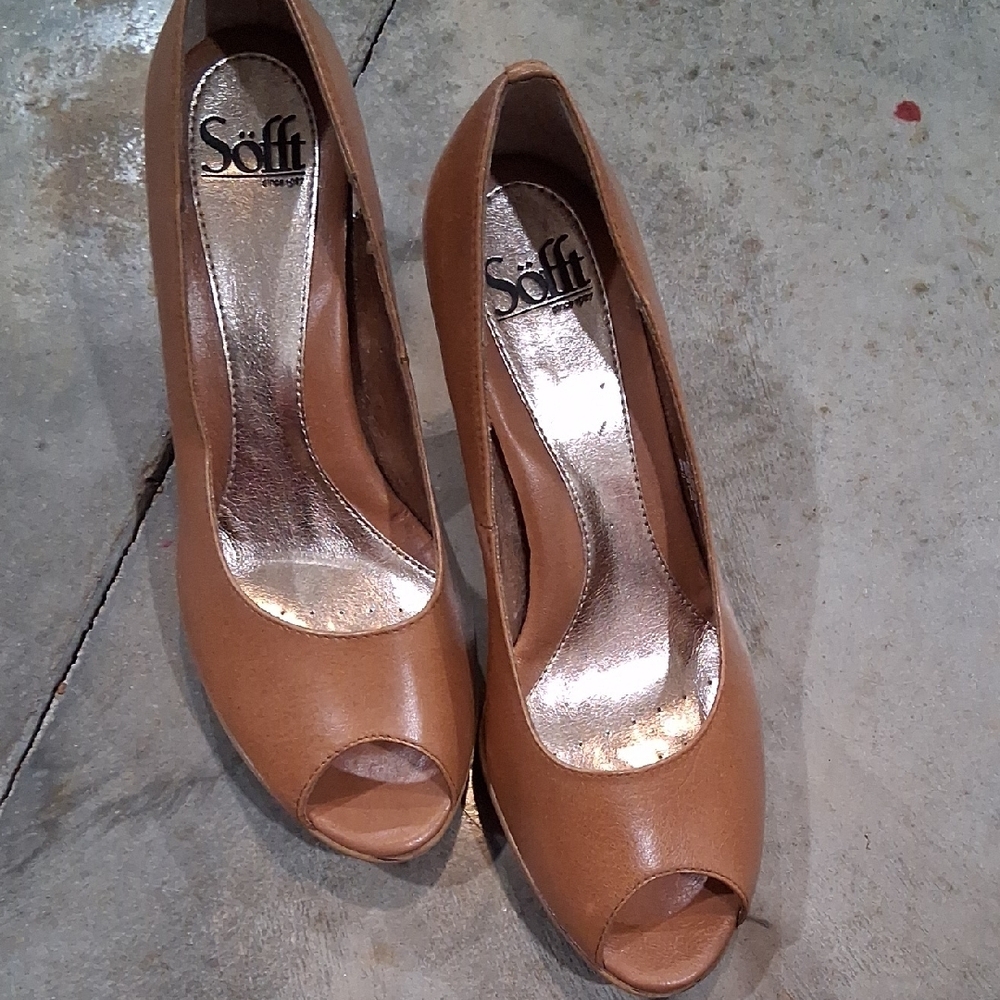 Sofft Tan Heels with Peep Toe